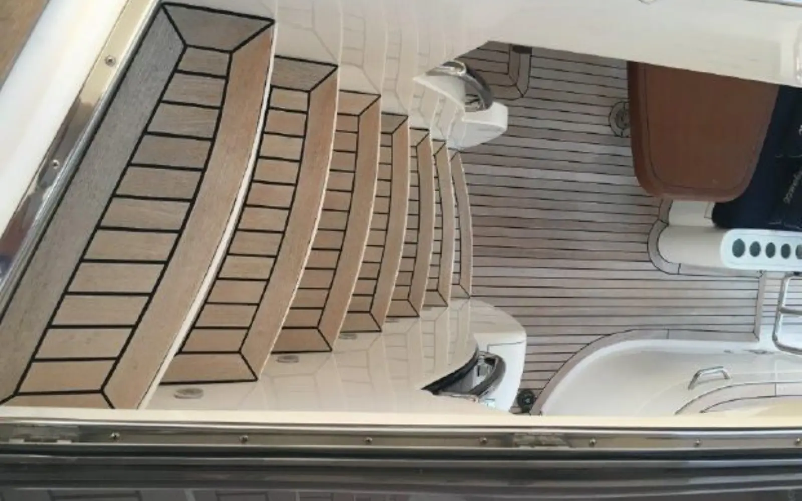 6790205 20180730102947989 2 XLARGE