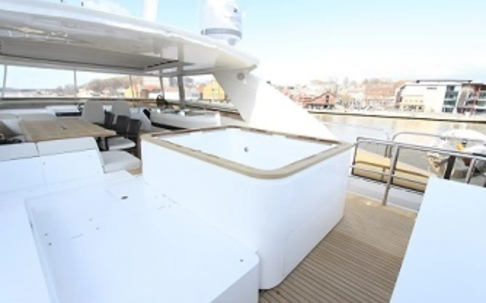 BASH Flybridge Back