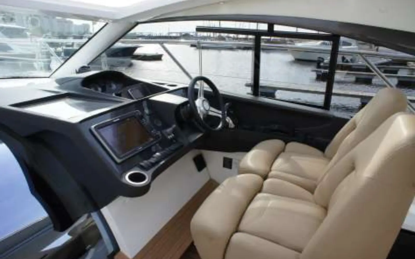 Helmseats